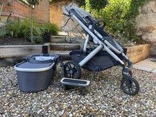 Uppababy Vista V2 In Grey and